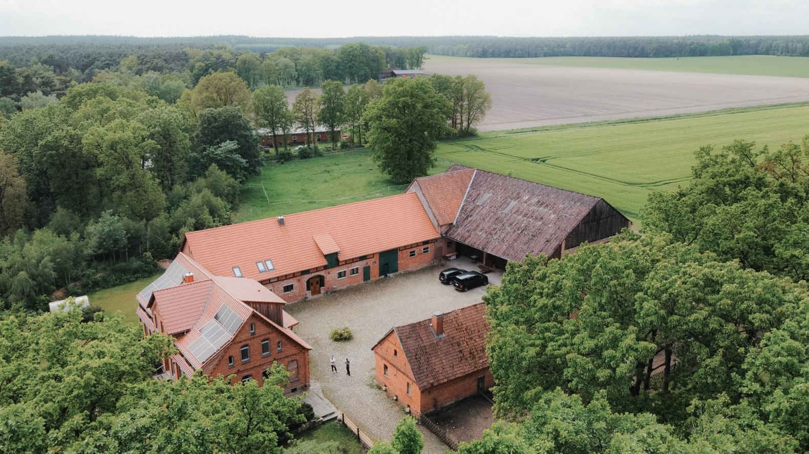 Luftaufnahme des Eichenhofs Allersehl